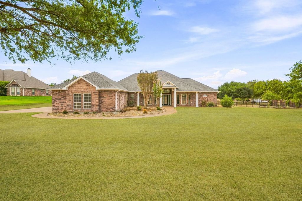 2105 Wood Duck Lane, Granbury