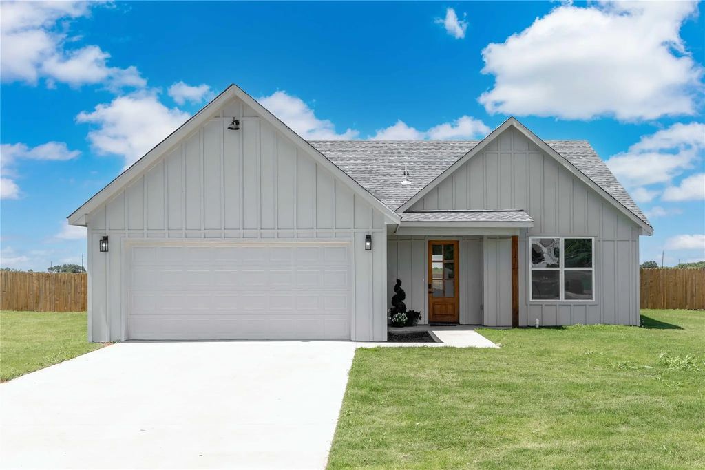 115 Gunner Trail, Early