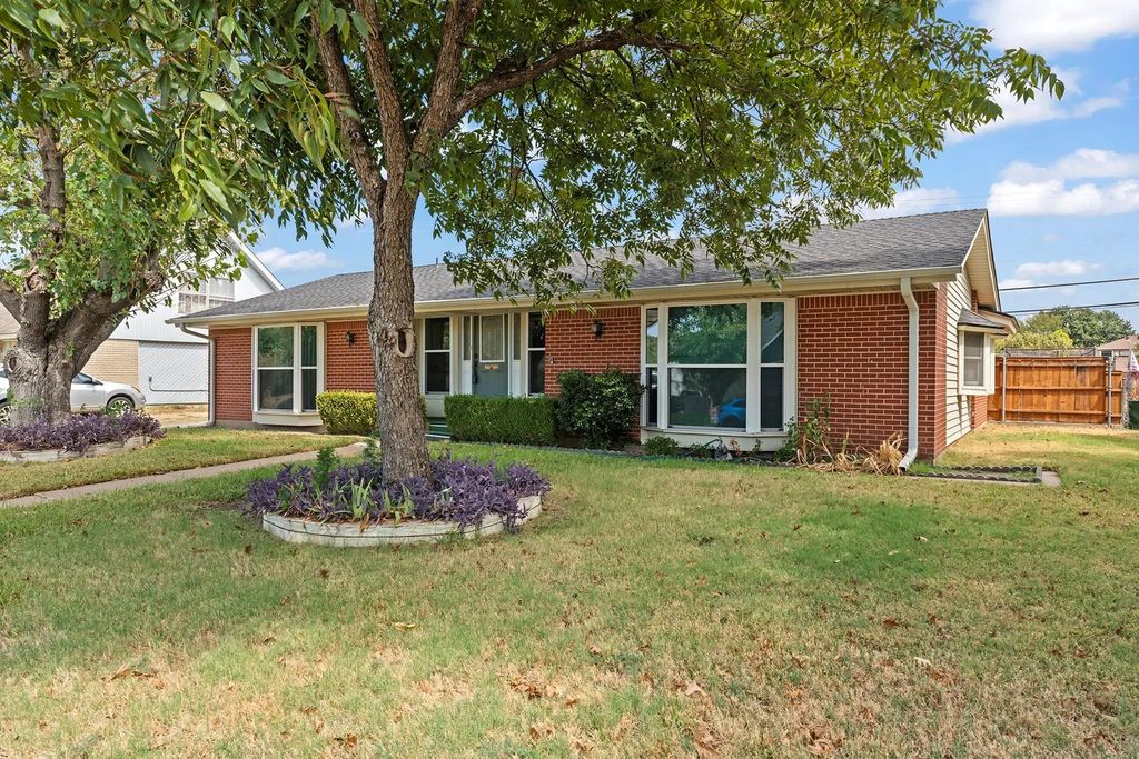 2906 Cheyenne Street, Irving