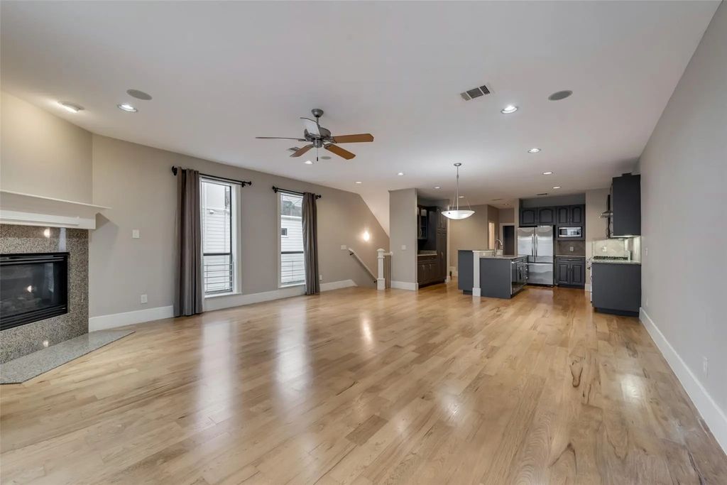 2606 Shelby Avenue 101, Dallas