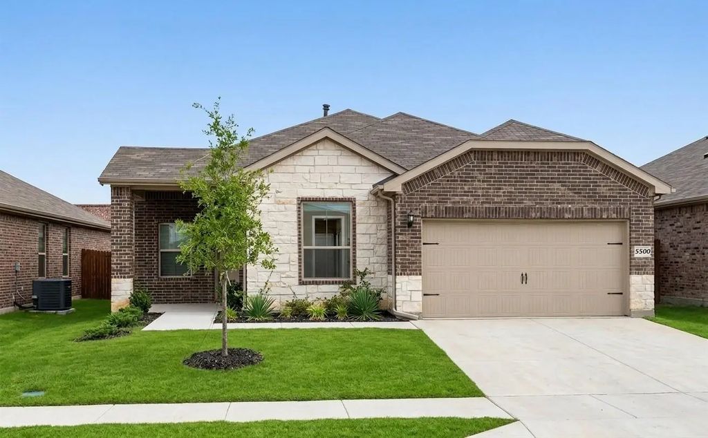5500 Gold Pond Drive, Fort Worth