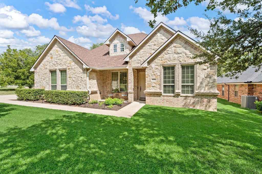 6520 Valleyview Drive, North Richland Hills