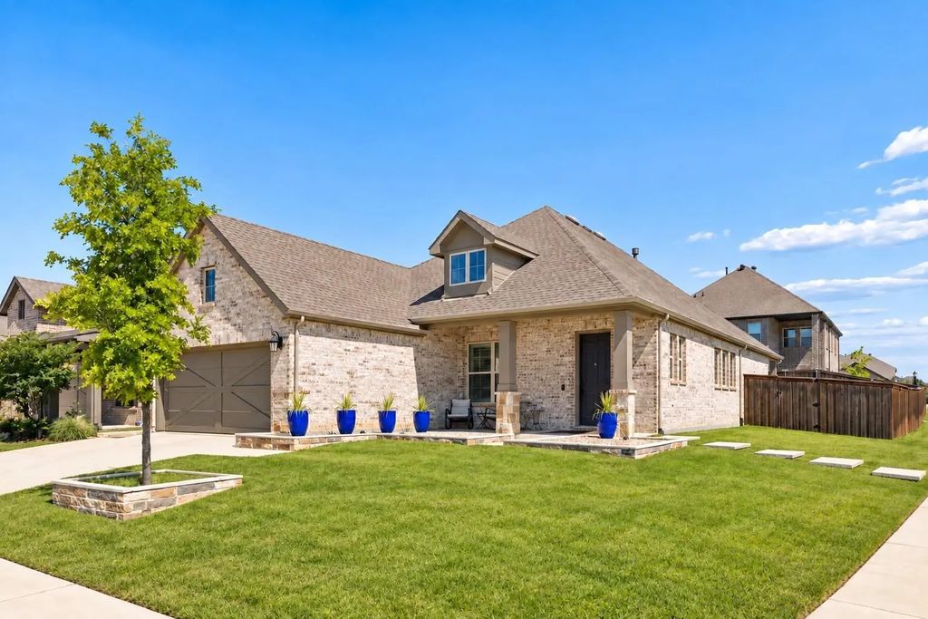 360 Foxthorne Way, Little Elm