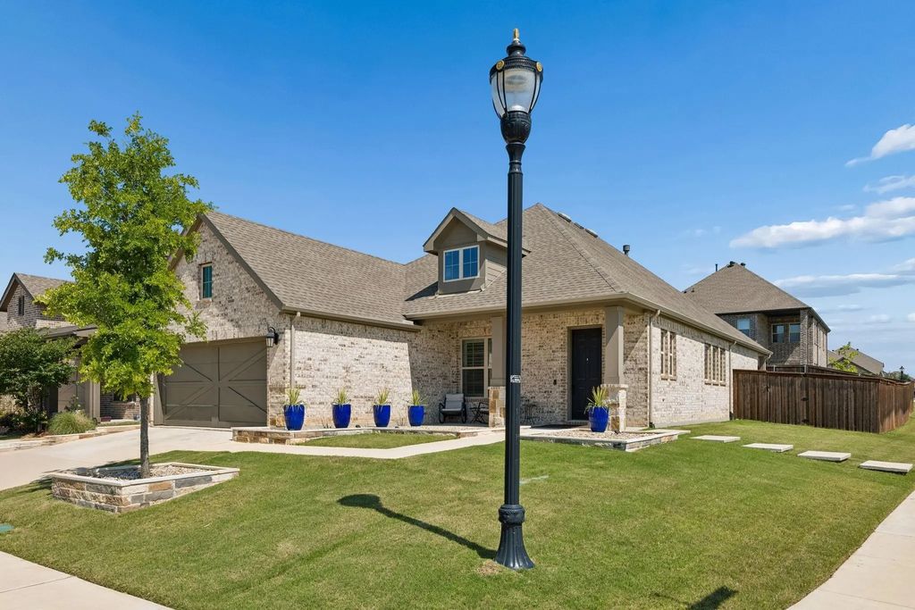 360 Foxthorne Way, Little Elm