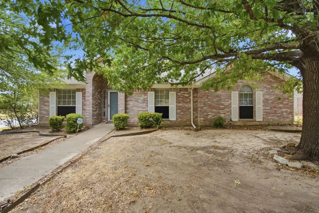 10303 Little Valley Road, Fort Worth