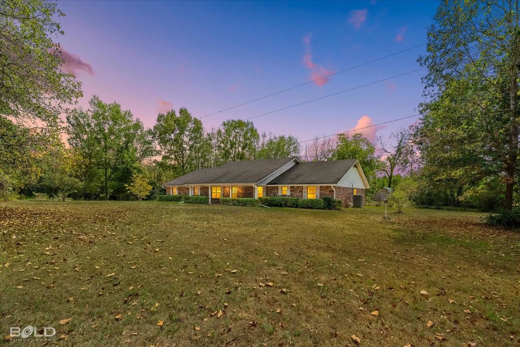 2655 Rodney Martin Road, Shongaloo