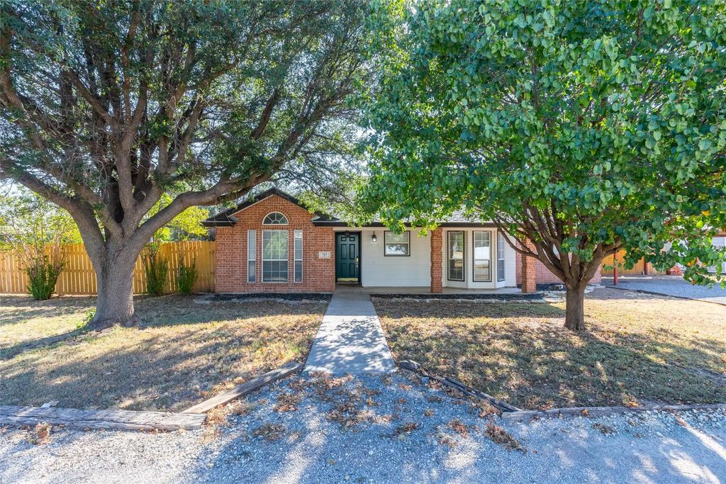 717 Groves Road, Tuscola