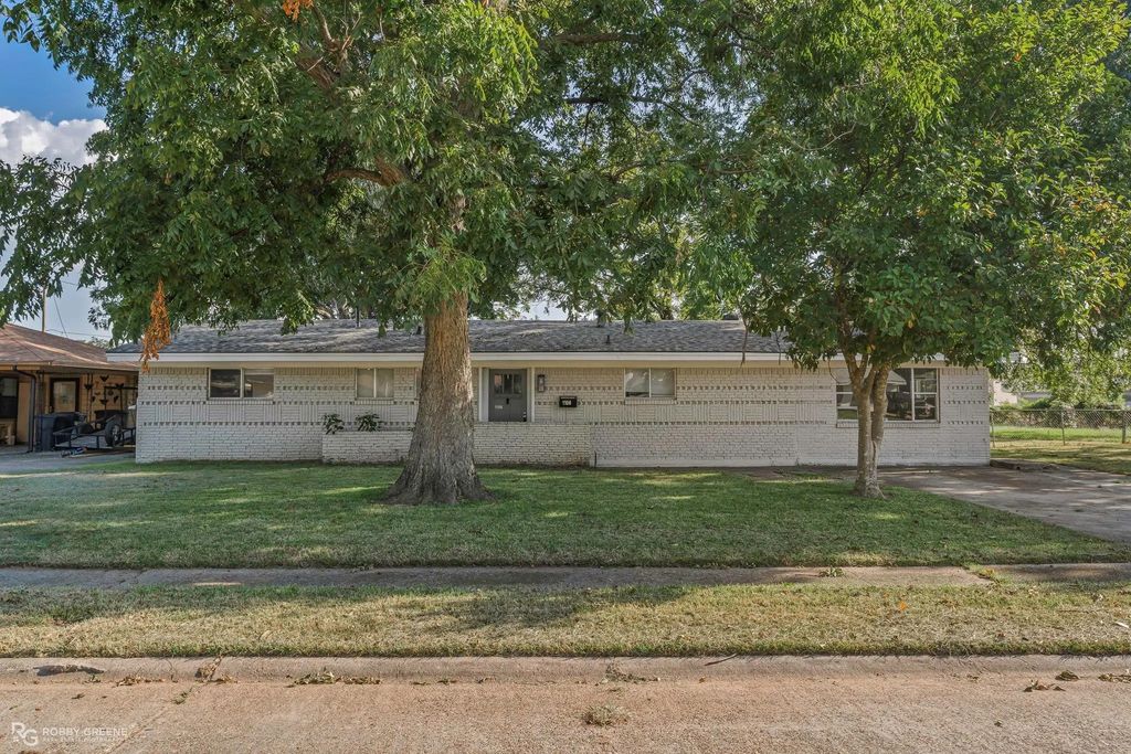 1106 Caroline Drive, Bossier City