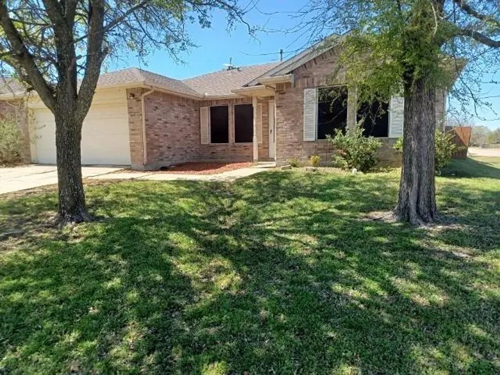 1025 Bainbridge Lane, Forney
