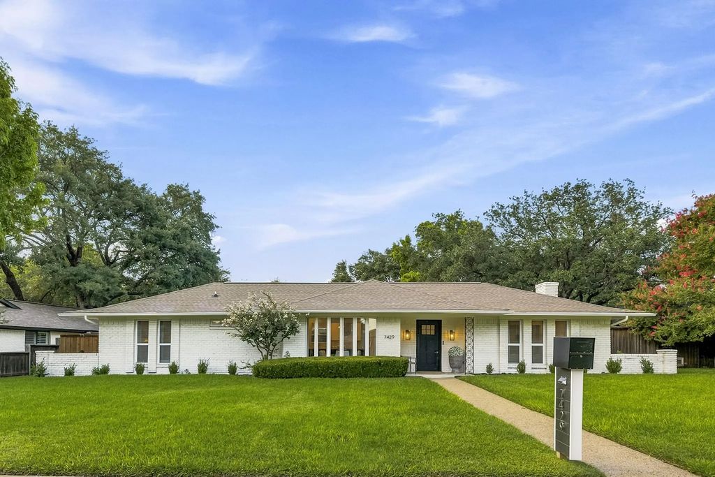 7429 Tangleglen Drive, Dallas