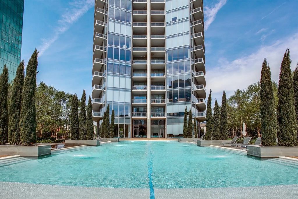 2900 Mckinnon Street 2404, Dallas