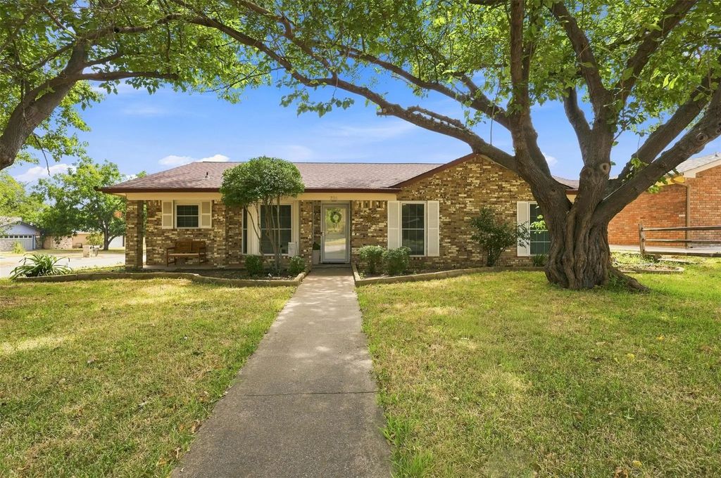 216 Old Hickory Drive, Irving