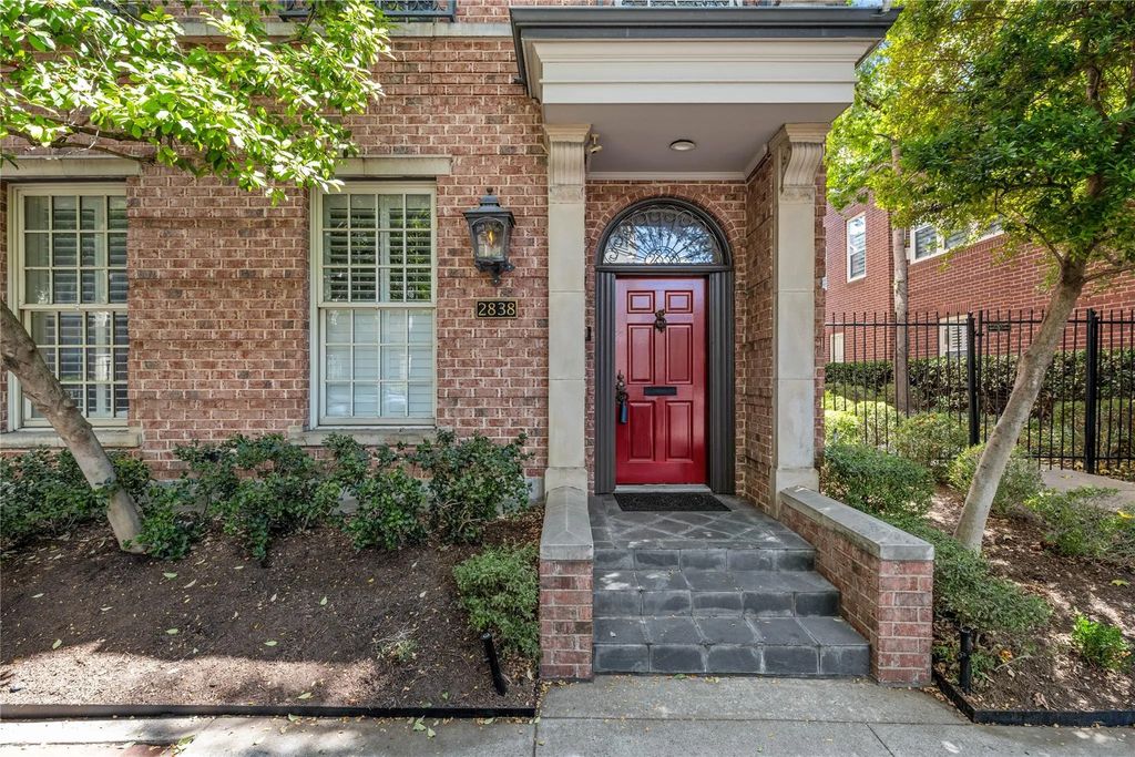 2838 State Street, Dallas