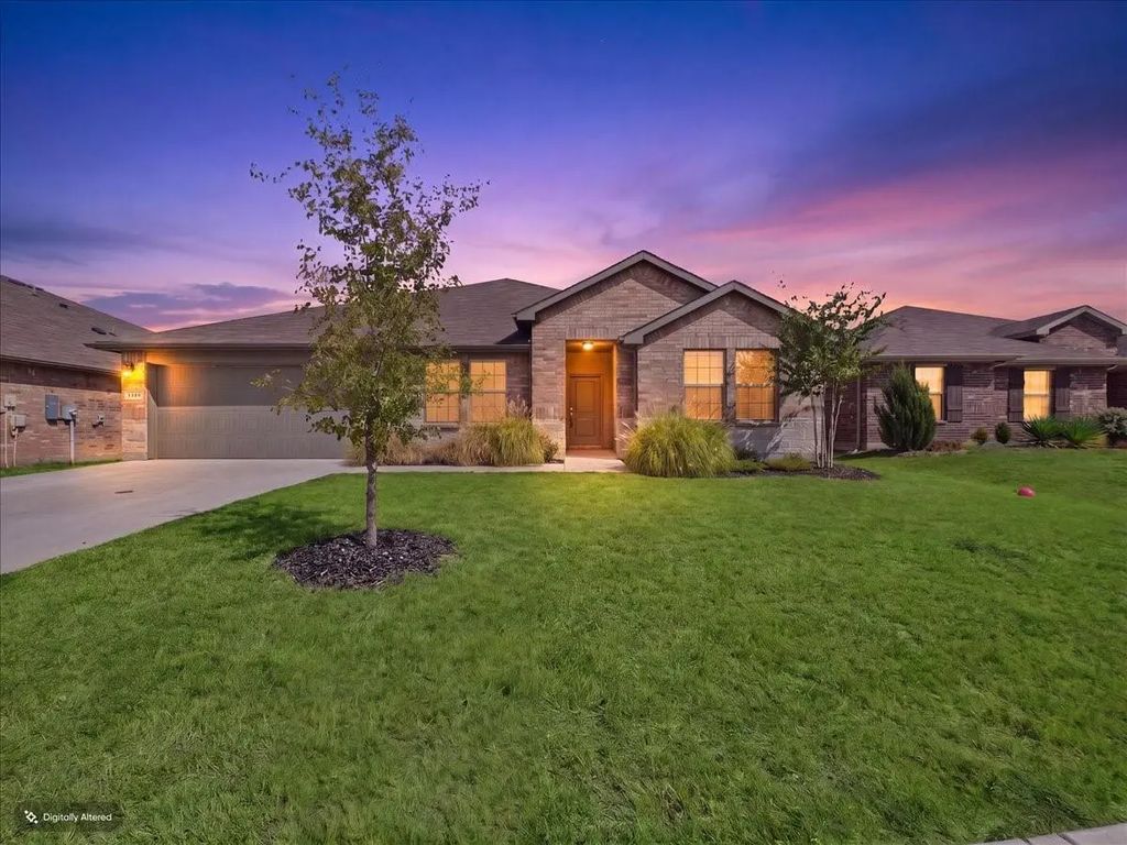1449 Bennett Drive, Burleson