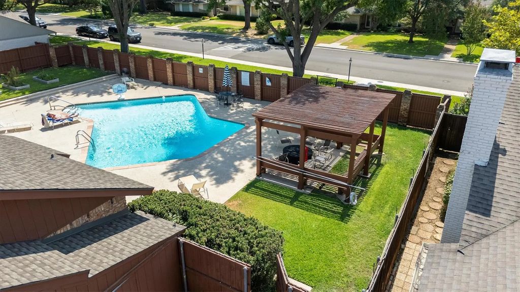 3741 Weeburn Drive, Dallas
