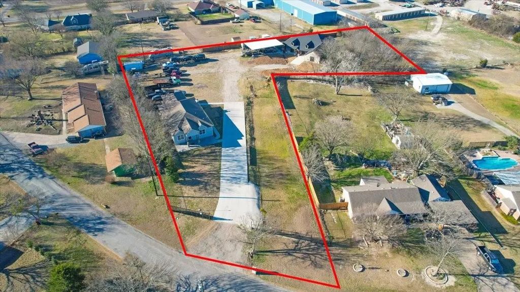 920 Oil Mill Road, Van Alstyne