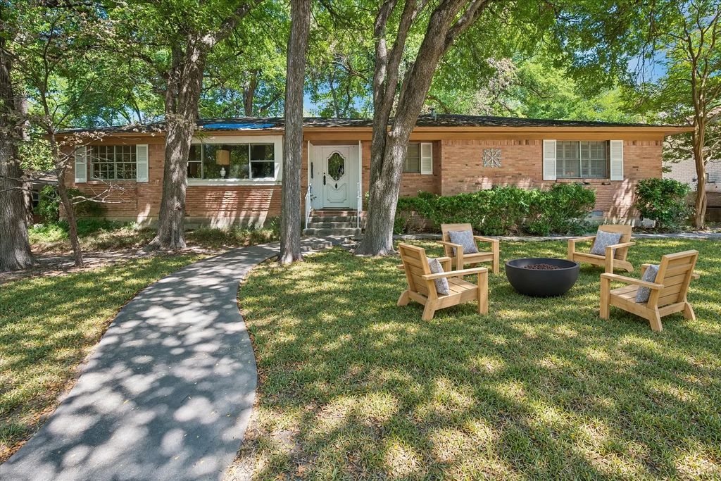 11232 Yorkmont Circle, Dallas