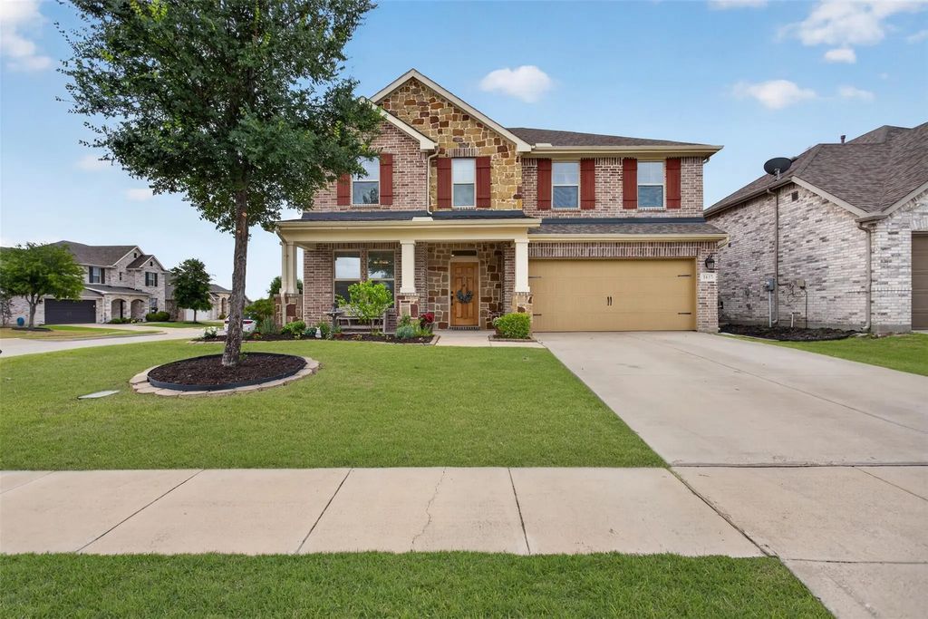 1637 Pike Drive, Forney