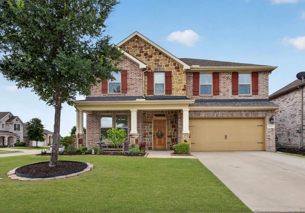 1637 Pike Drive, Forney