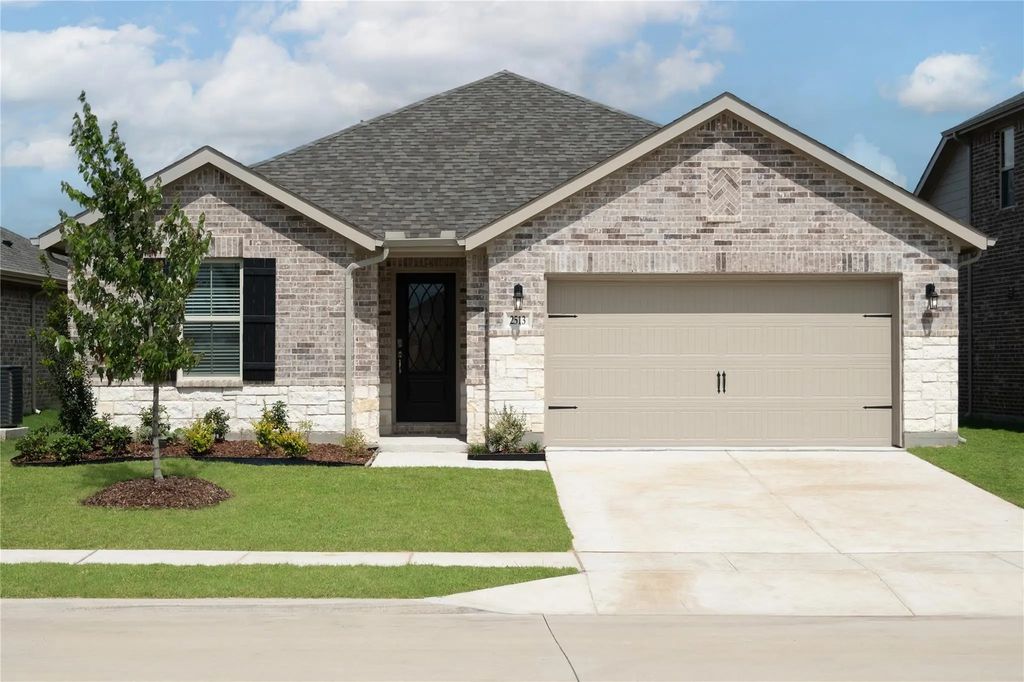 2513 Freeman Street, Anna
