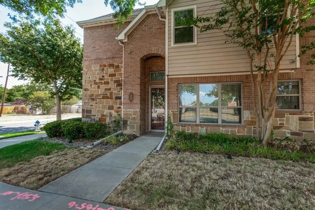 524 S Greenville Avenue, Richardson