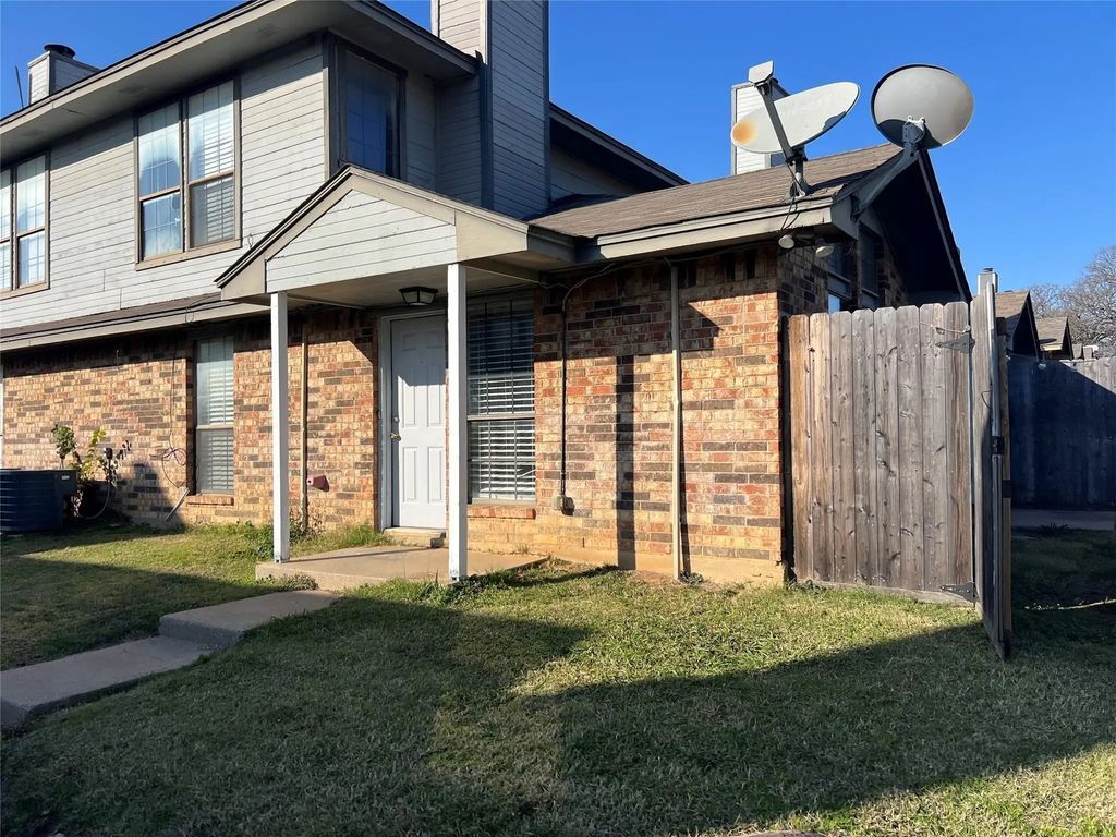 111 Peachtree Court D, Kennedale