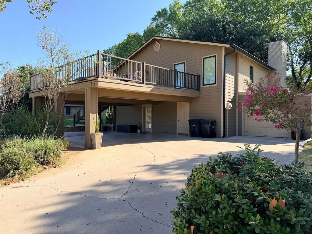 160 Hogan Drive, Comanche