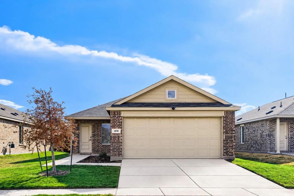 1619 Grassy Pond Road, Forney