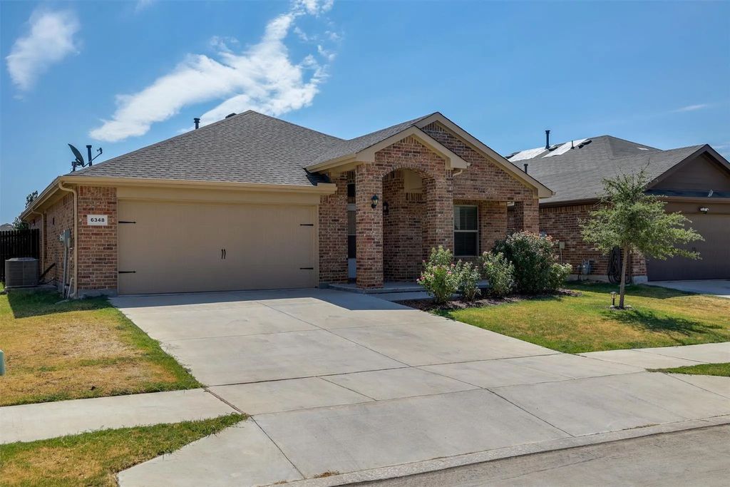 6348 Eagle Lake Court, Fort Worth