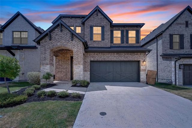 2552 Four Roses Drive, Lewisville