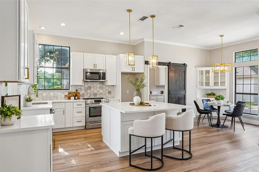 6006 Millwood Drive, Arlington