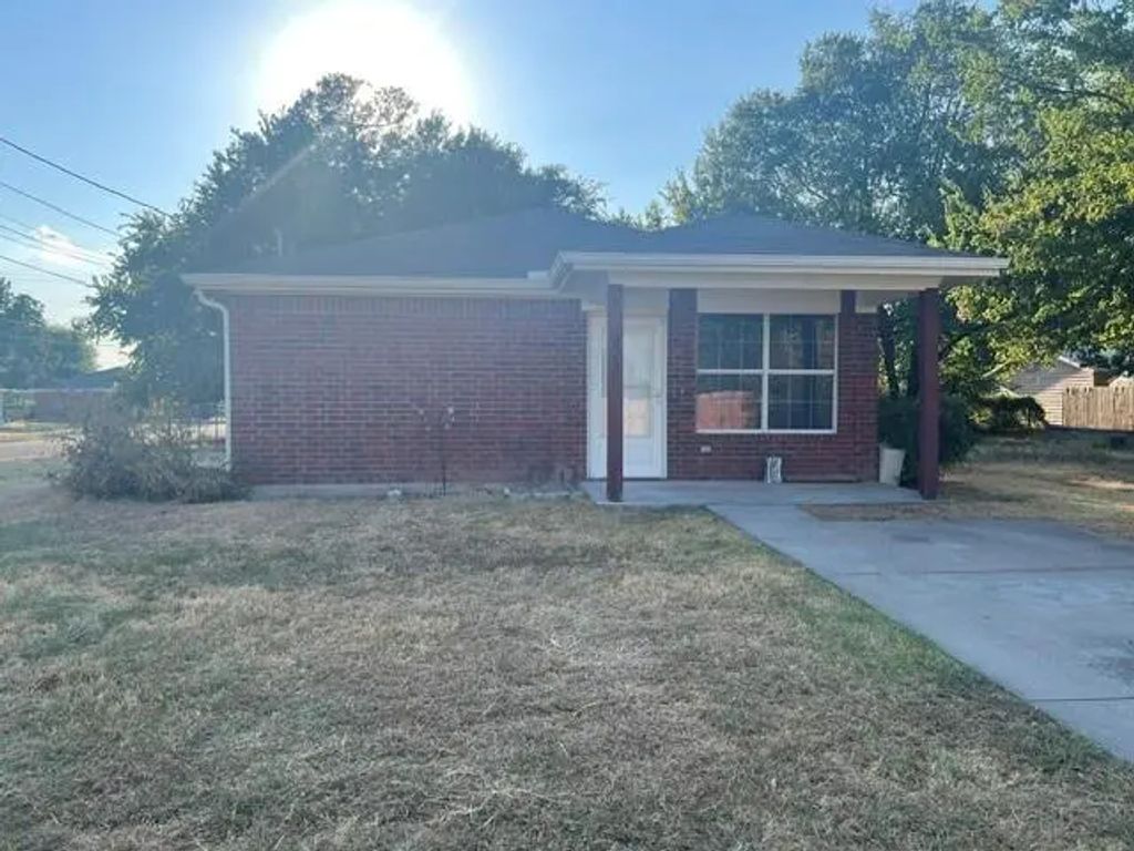 703 Mill Street, Gainesville