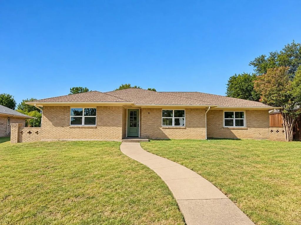 2224 Westlake Drive, Plano