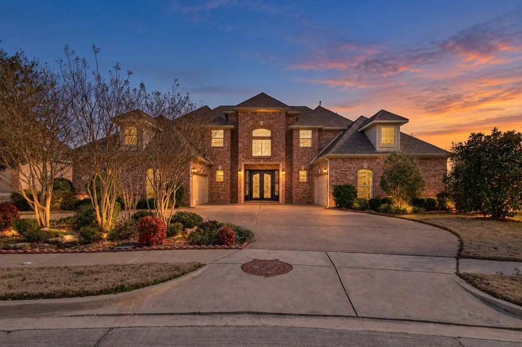 305 Corral Court, Southlake