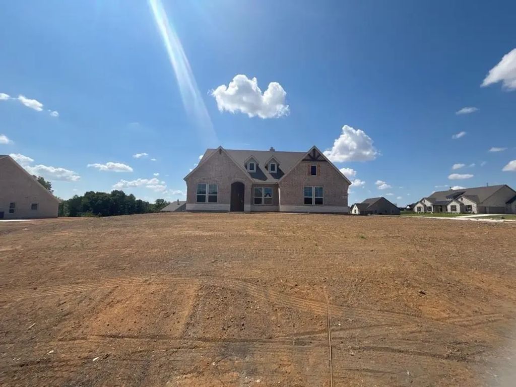 701 Deer Dale Court, Van Alstyne