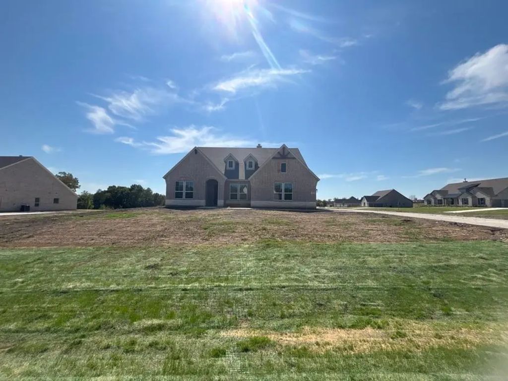 701 Deer Dale Court, Van Alstyne