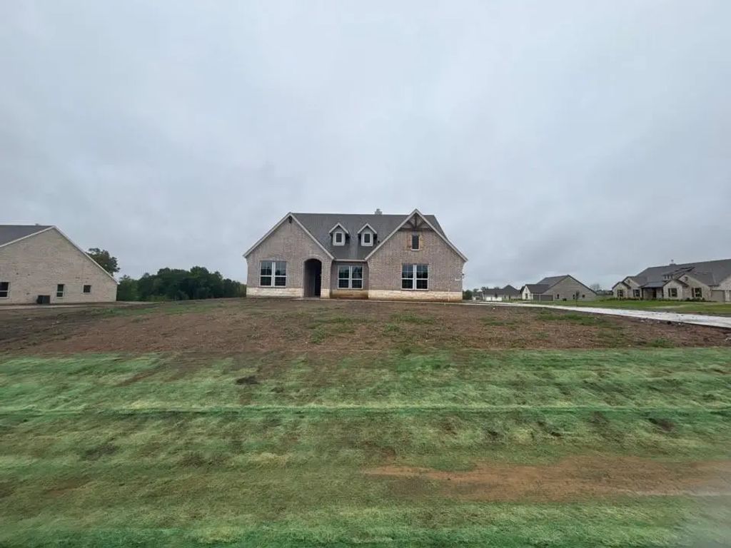 701 Deer Dale Court, Van Alstyne