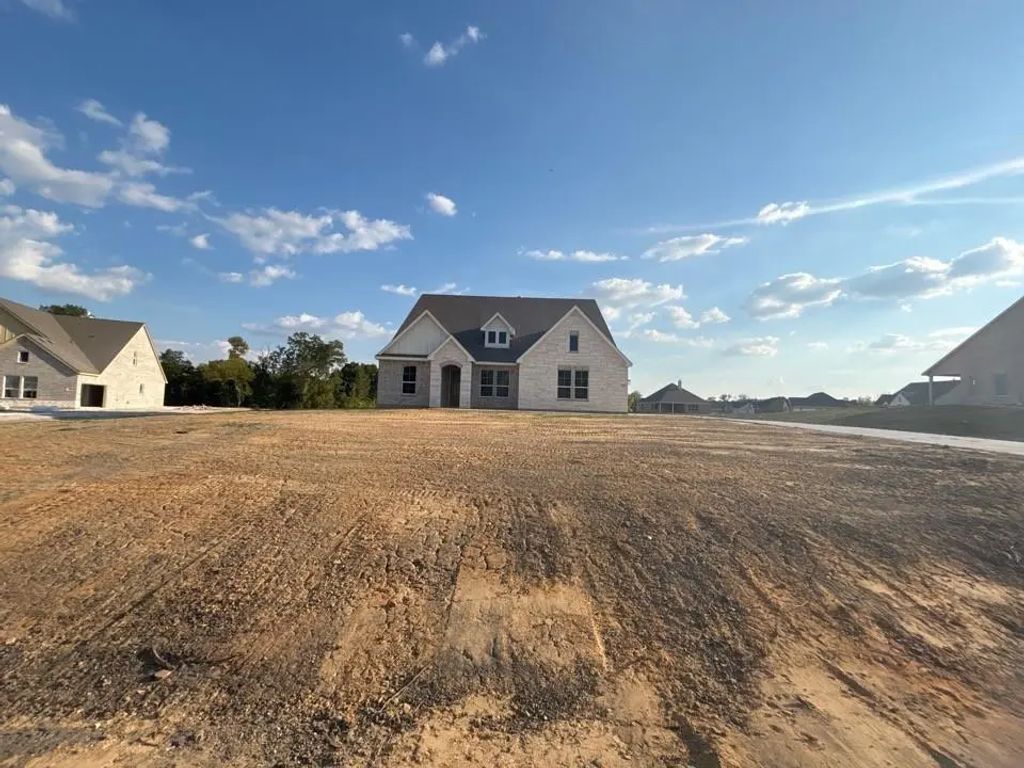 703 Deer Dale Court, Van Alstyne