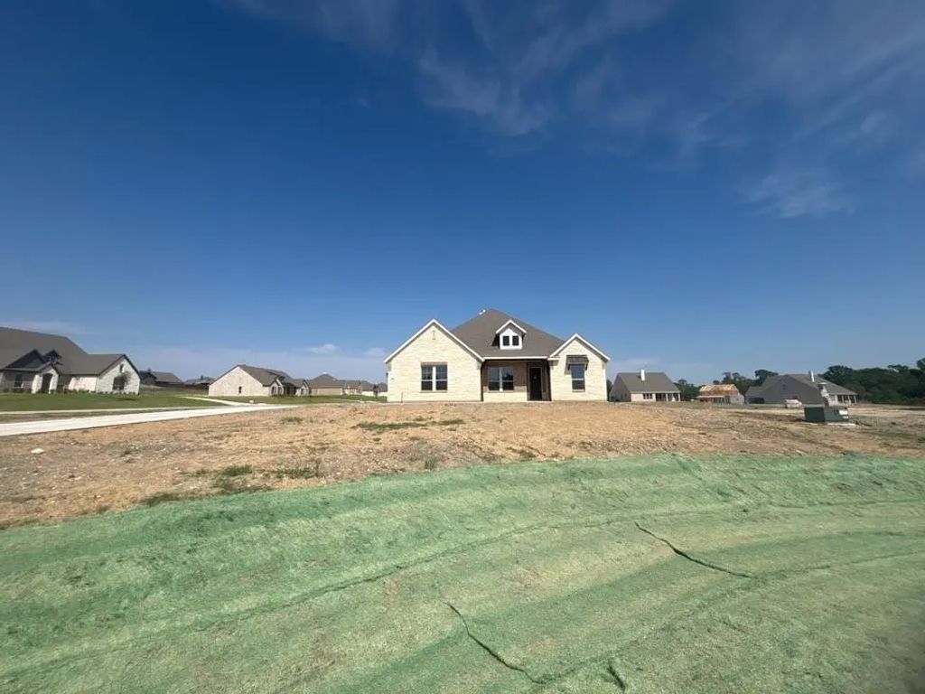 800 Monterrey Circle, Van Alstyne