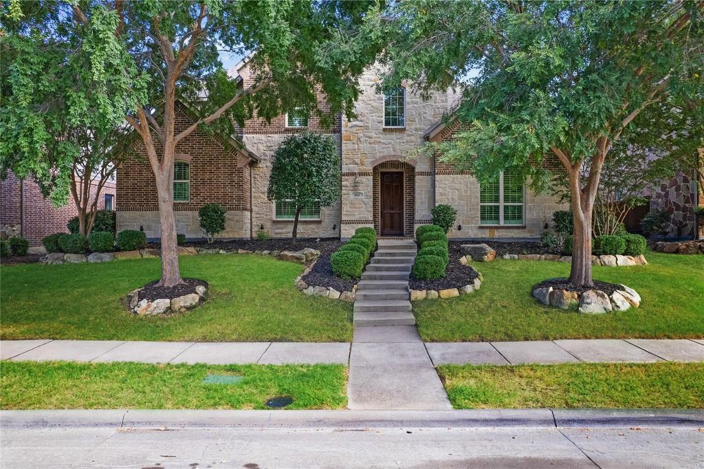 860 Bear Crossing Drive, Allen