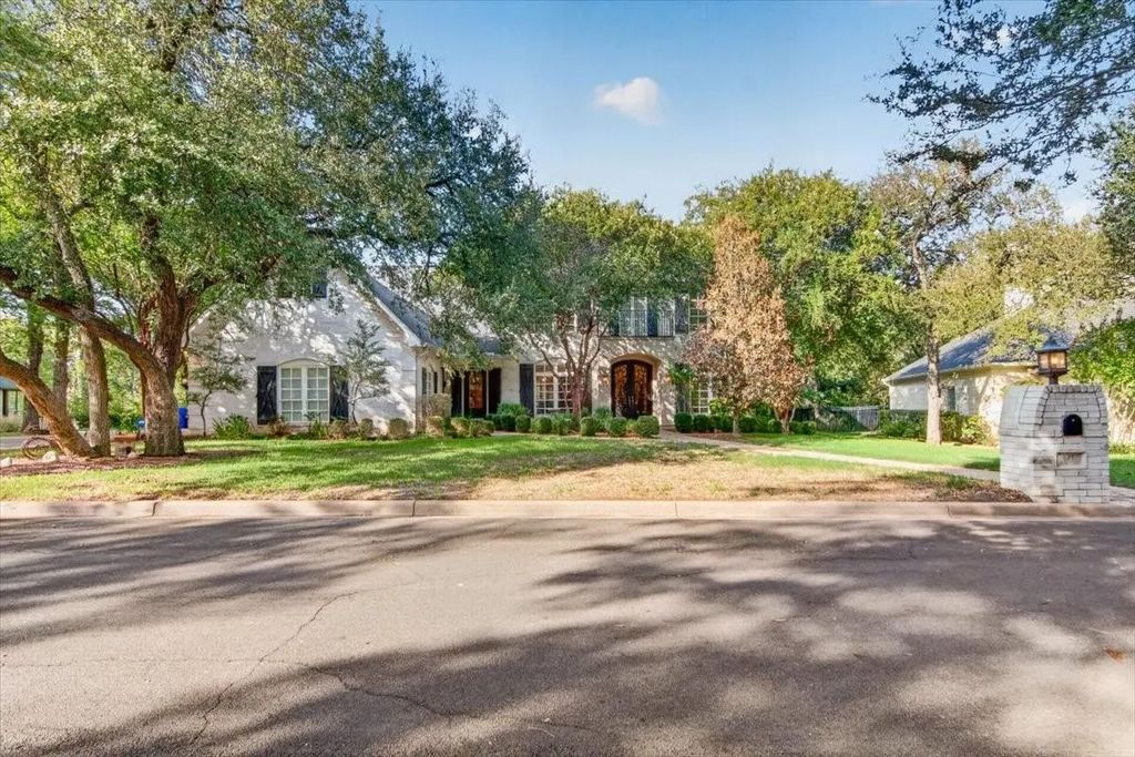 141 Shady Trail, McGregor