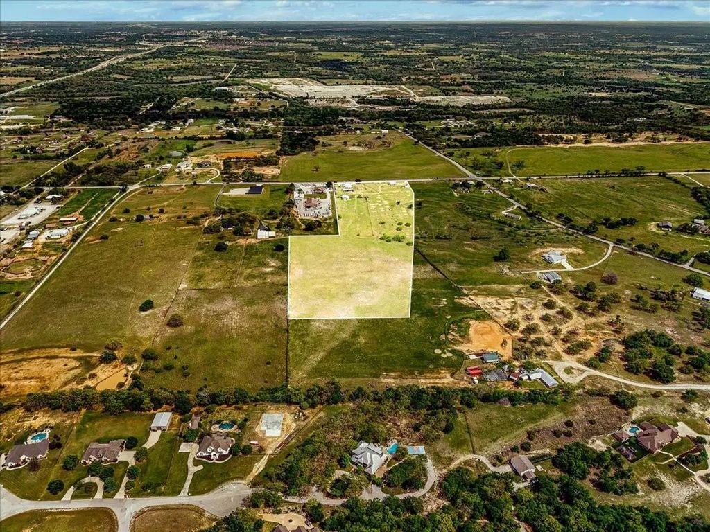 806 Dennis Rd Road, Weatherford