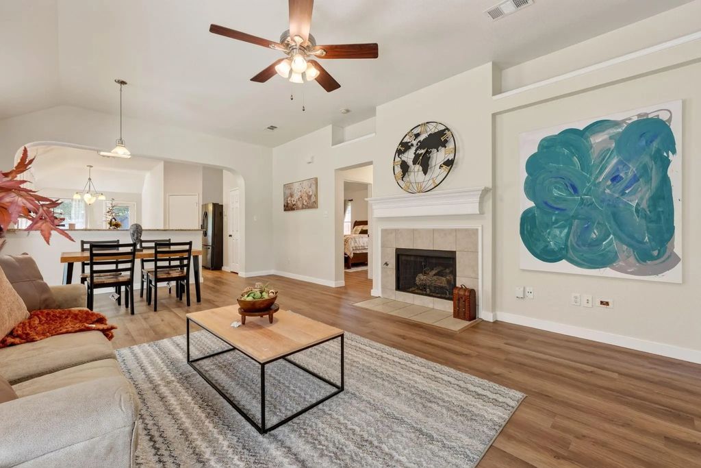 6105 Cheyenne Drive, The Colony