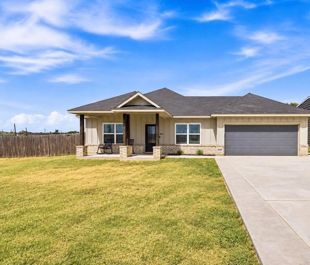 8001 County Road 109, Alvarado