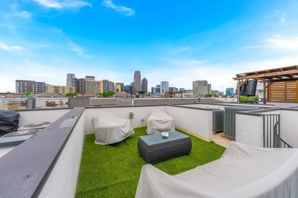 734 Cannen John Lane, Dallas