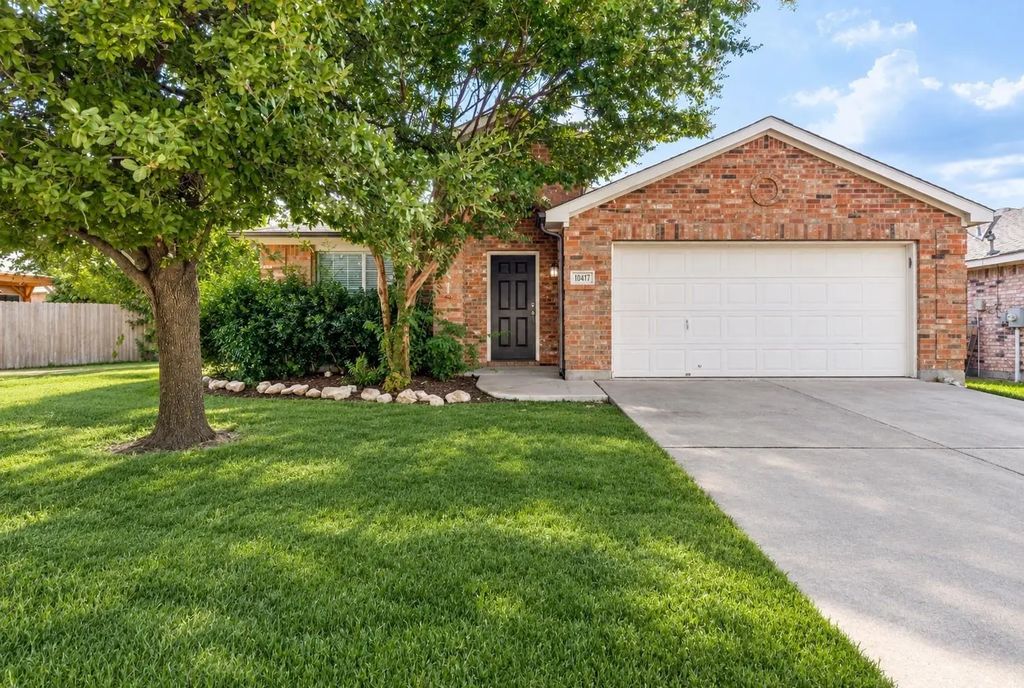 10417 Winding Passage Way, Fort Worth