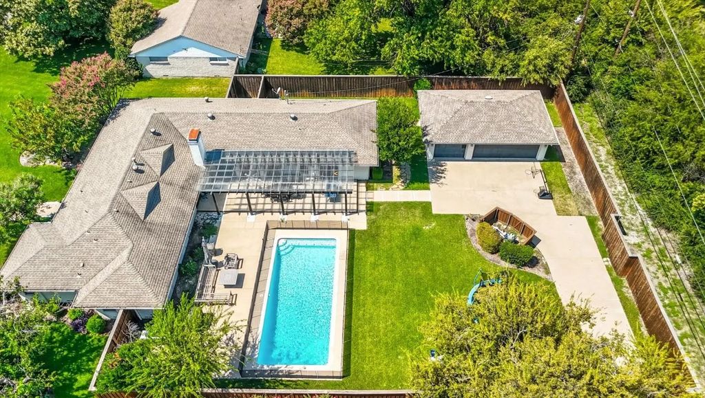 5857 Charlestown Drive, Dallas