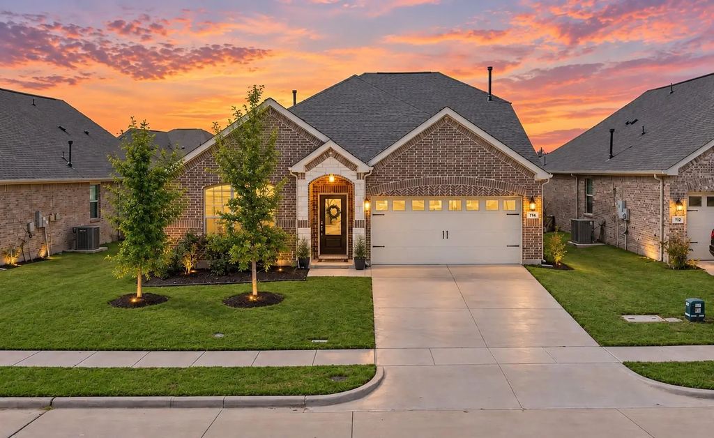 756 Pistachio Parkway, Forney