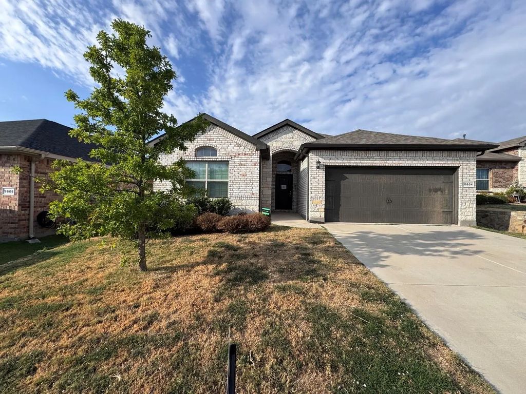 9604 Hickory Knob Drive, Fort Worth