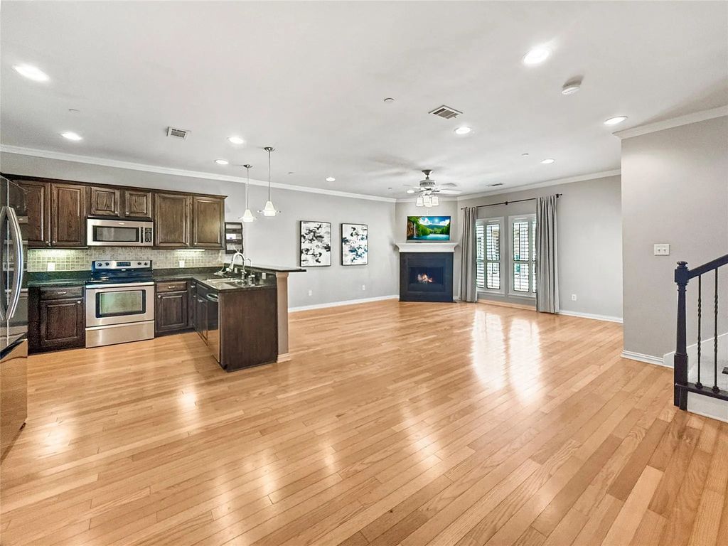 2403 Stutz Drive 4, Dallas